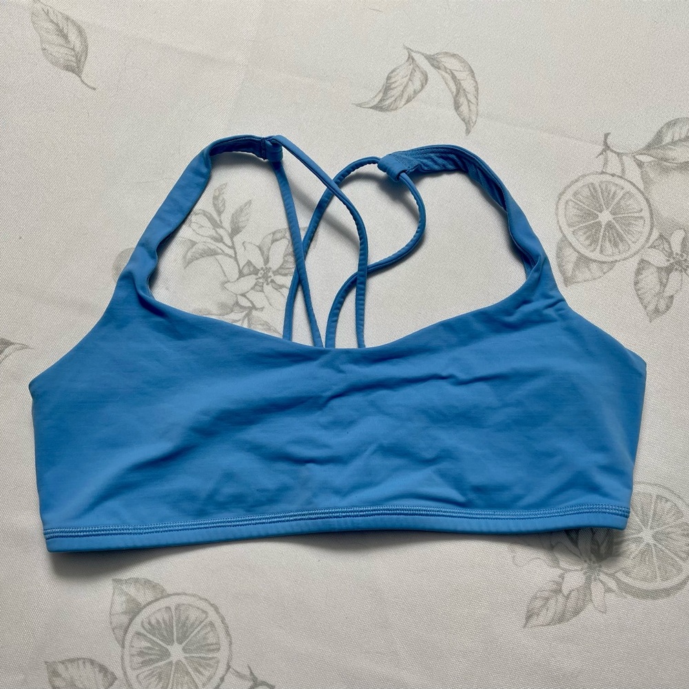 Lululemon Free to Be Sports Bra